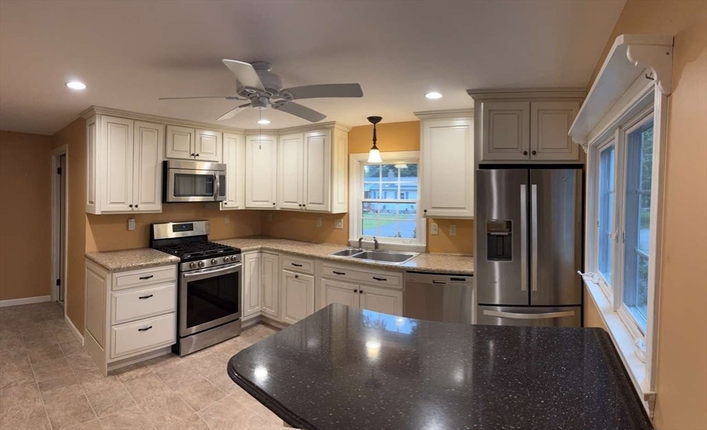 15 Wenonah Dr