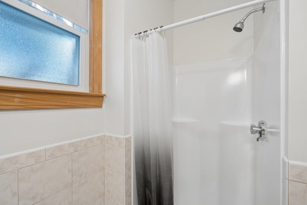 24 Richardson Ave #1, Wakefield, MA, 24 Richardson Ave #1, Wakefield, MA Photo #28
