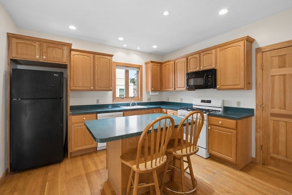 24 Richardson Ave #1, Wakefield, MA, 24 Richardson Ave #1, Wakefield, MA Photo #9