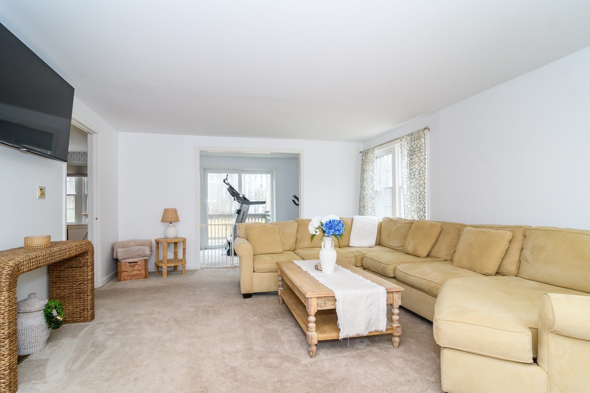 2 Sawmill Cir, Charlton, MA, 2 Sawmill Cir, Charlton, MA Photo #5
