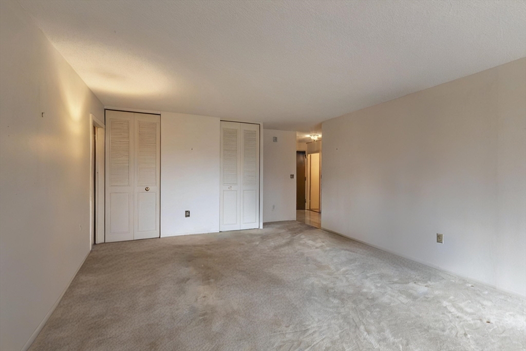 60 Longwood Ave. 403