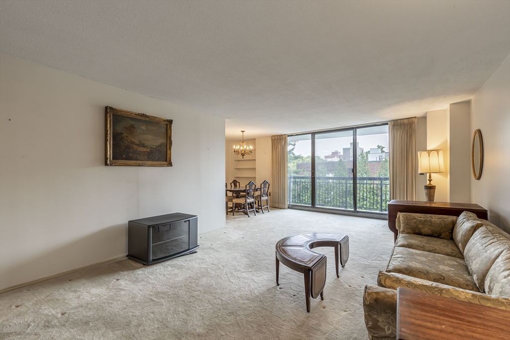 60 Longwood Ave. 403
