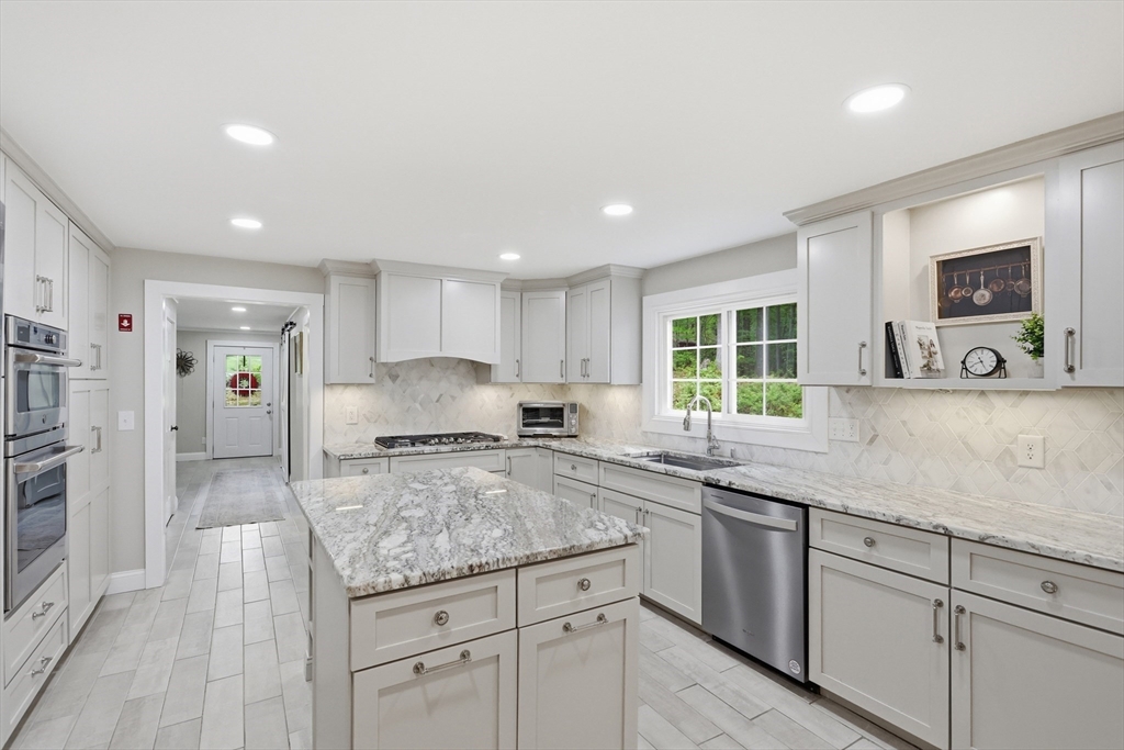 99 Nourse Rd