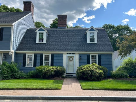 Photo of 15 Seaborn Place #15, Lexington, MA 02420 (MLS # 73557921)