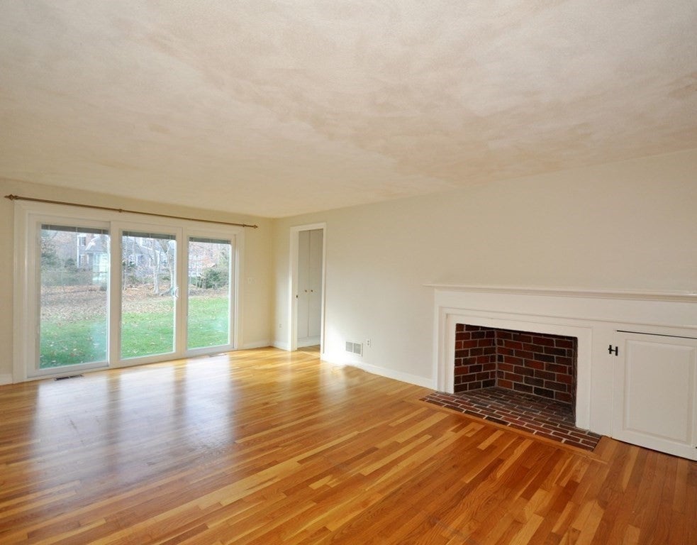 15 Seaborn Place #15, Lexington, MA Photo #2