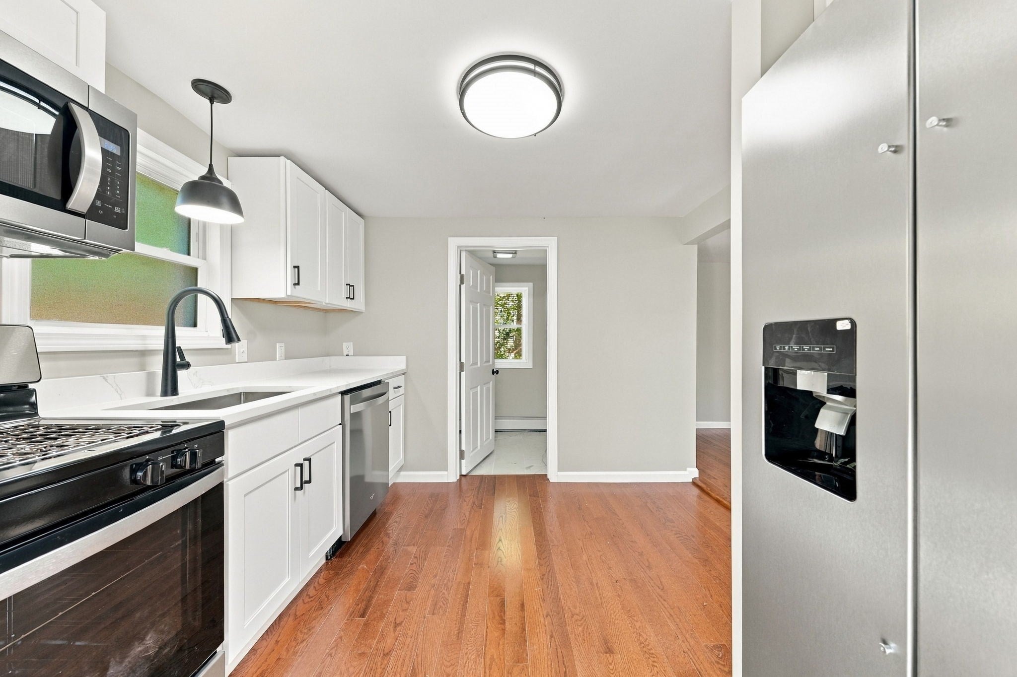 963 Russells Mills Rd, Dartmouth, MA Photo #11