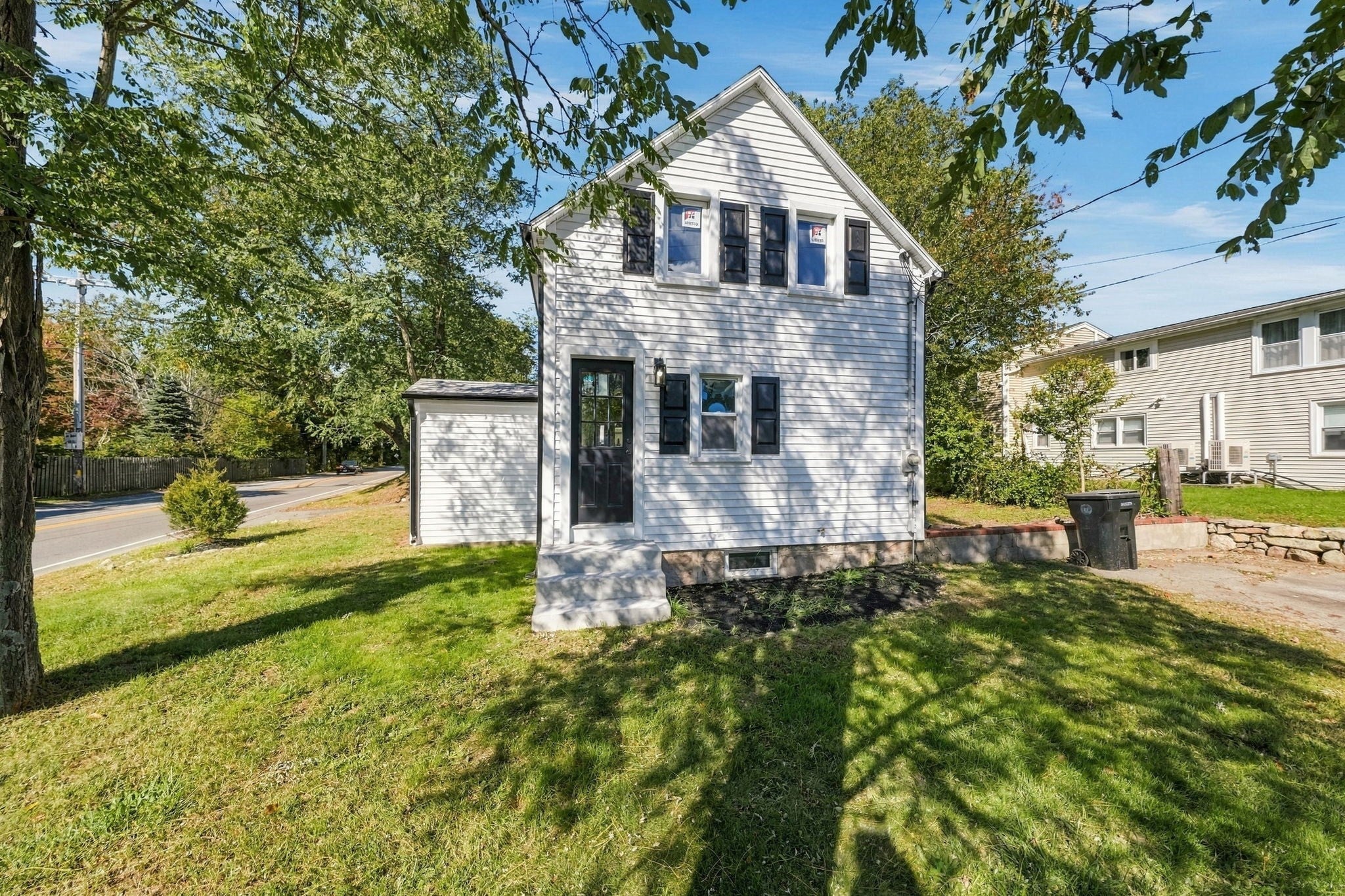 963 Russells Mills Rd, Dartmouth, MA Photo #1