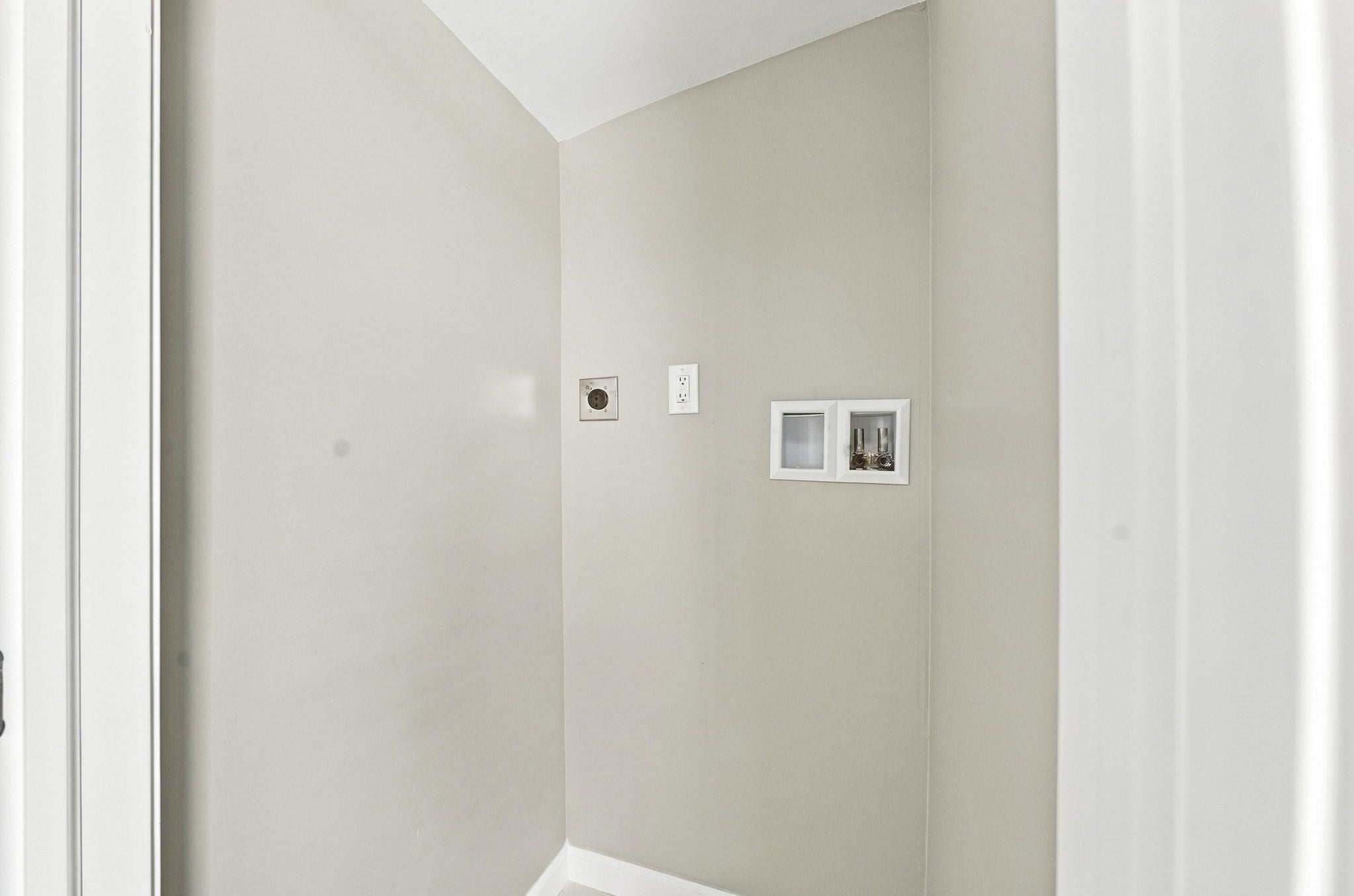 963 Russells Mills Rd, Dartmouth, MA Photo #27