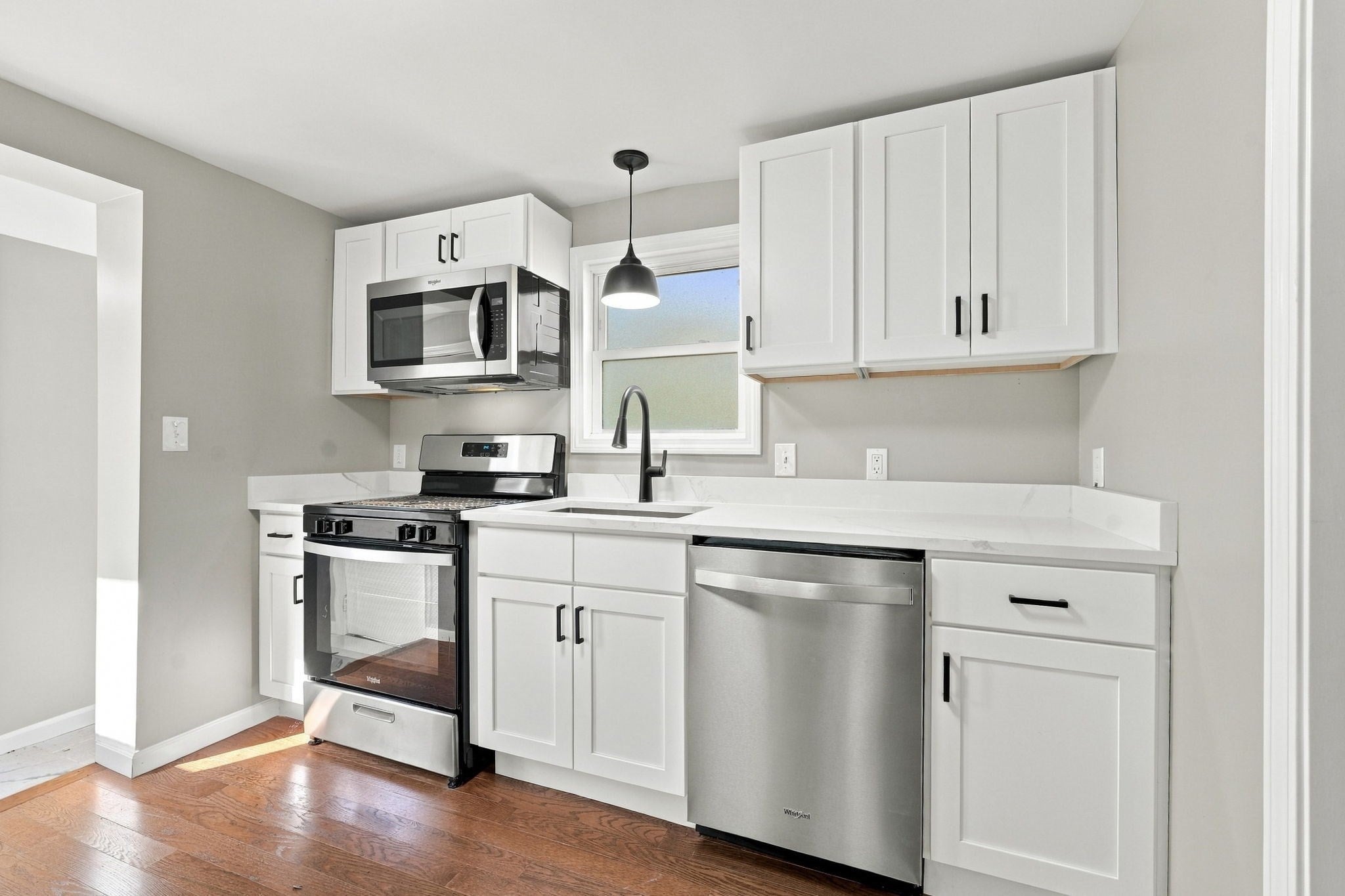 963 Russells Mills Rd, Dartmouth, MA Photo #12