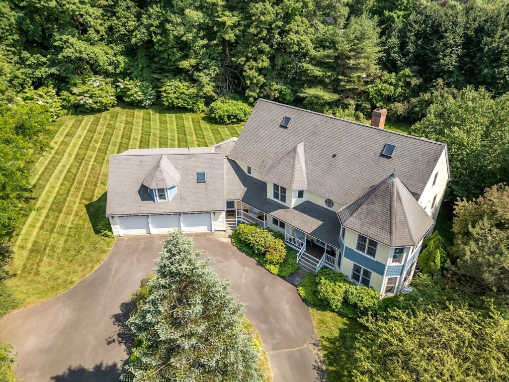 19 Indian Pipe Ln