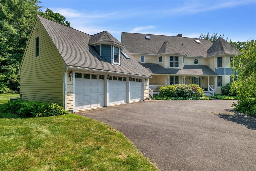 19 Indian Pipe Ln