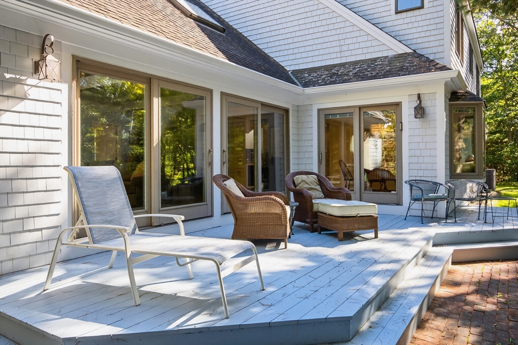 Orleans, Massachusetts 02653, United States, 4 Bedrooms Bedrooms, ,3 BathroomsBathrooms,Residential,Active,226252