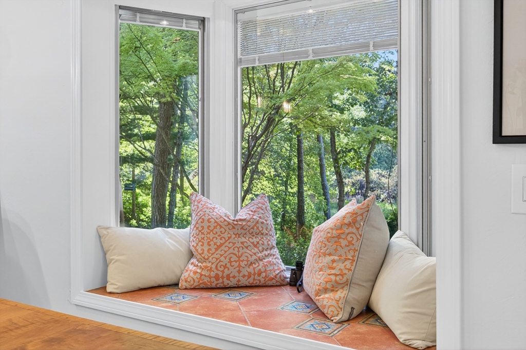 Orleans, Massachusetts 02653, United States, 4 Bedrooms Bedrooms, ,3 BathroomsBathrooms,Residential,Active,226252