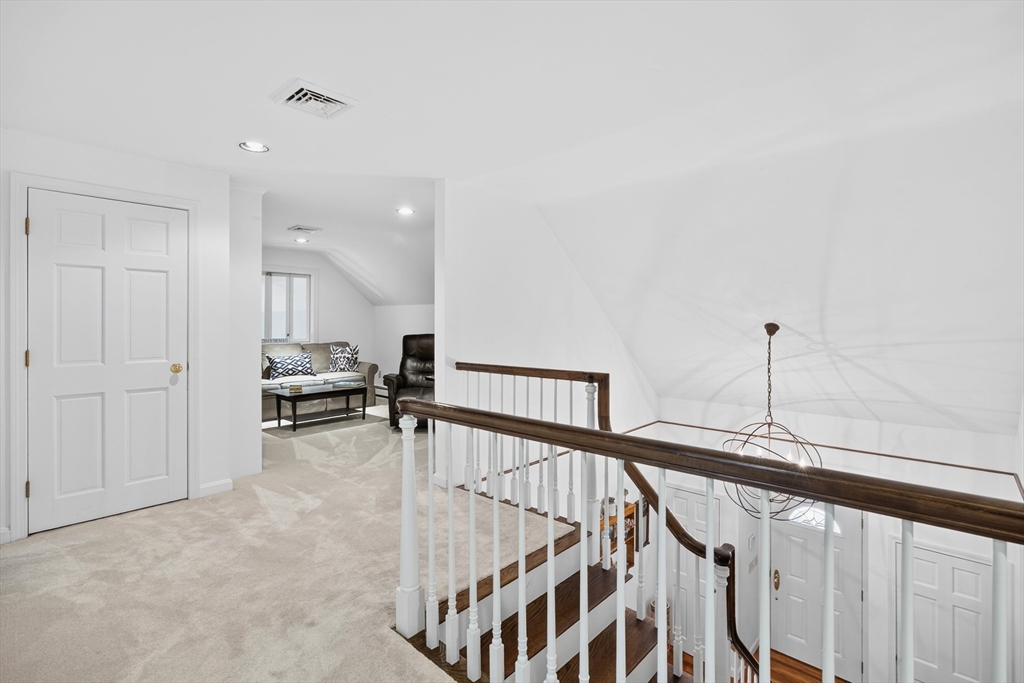 Orleans, Massachusetts 02653, United States, 4 Bedrooms Bedrooms, ,3 BathroomsBathrooms,Residential,Active,226252