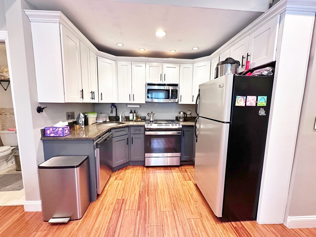 499-501 Sumner St 1