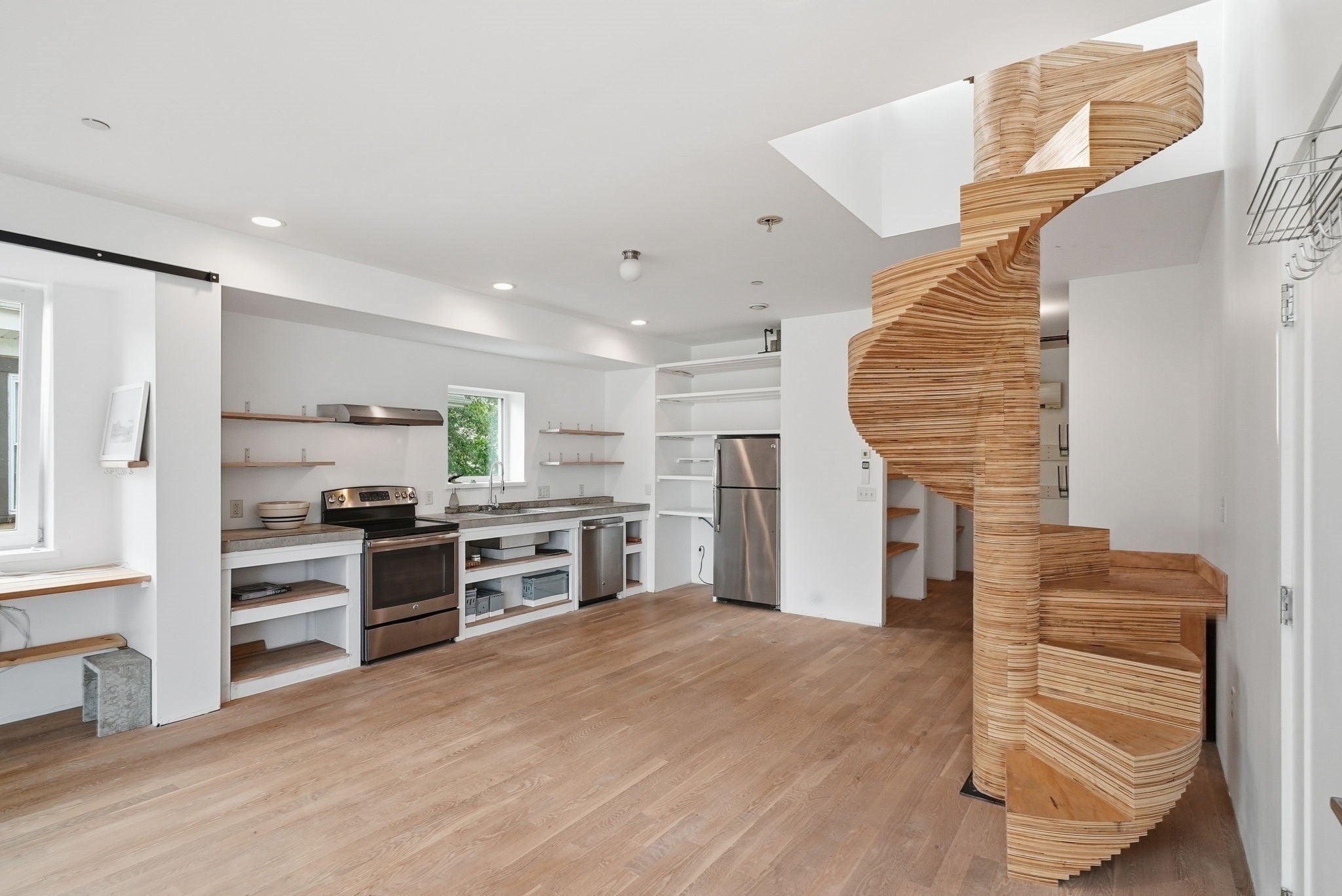 21 Lamartine St