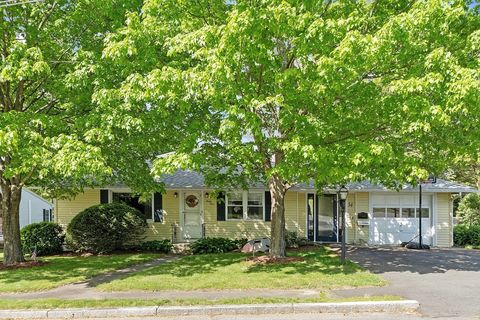 34 Woodland Cir Methuen MA 01844
