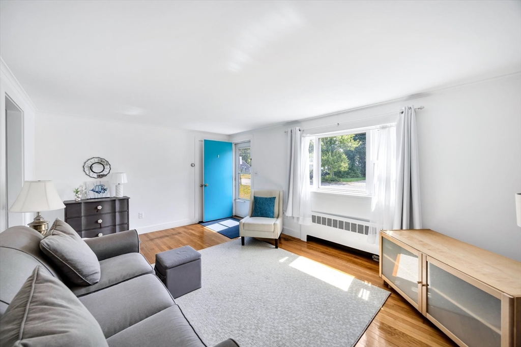 449 Long Pond Dr