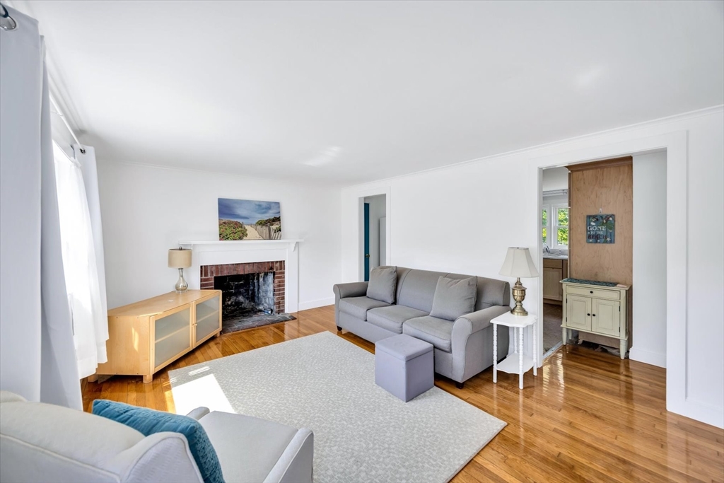 449 Long Pond Dr