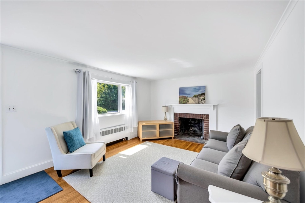 449 Long Pond Dr