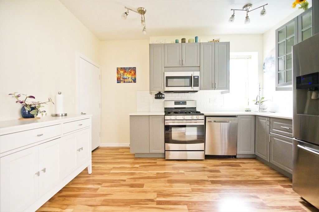 39-41 Bishop Joe L Smith Way 9