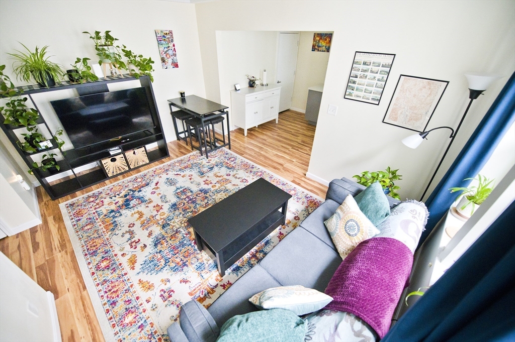 39-41 Bishop Joe L Smith Way 9