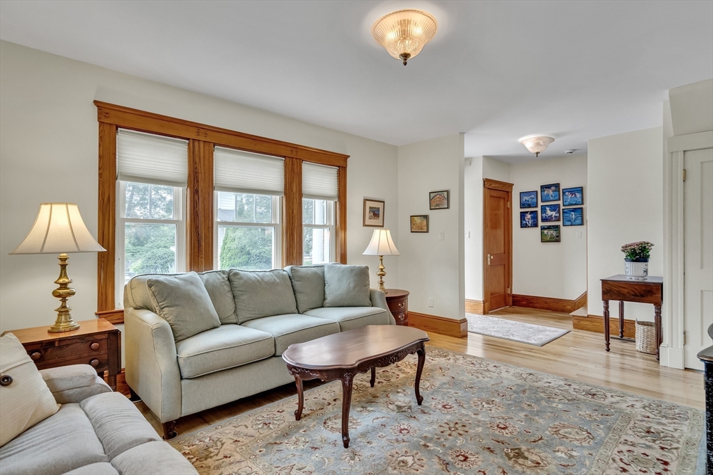 58 Hume Ave