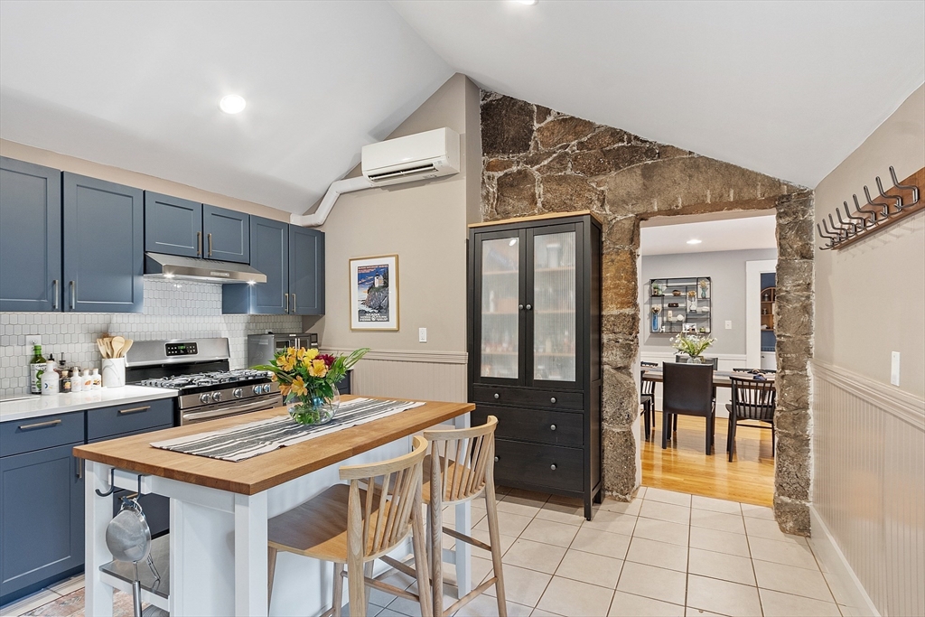 18 River St 18