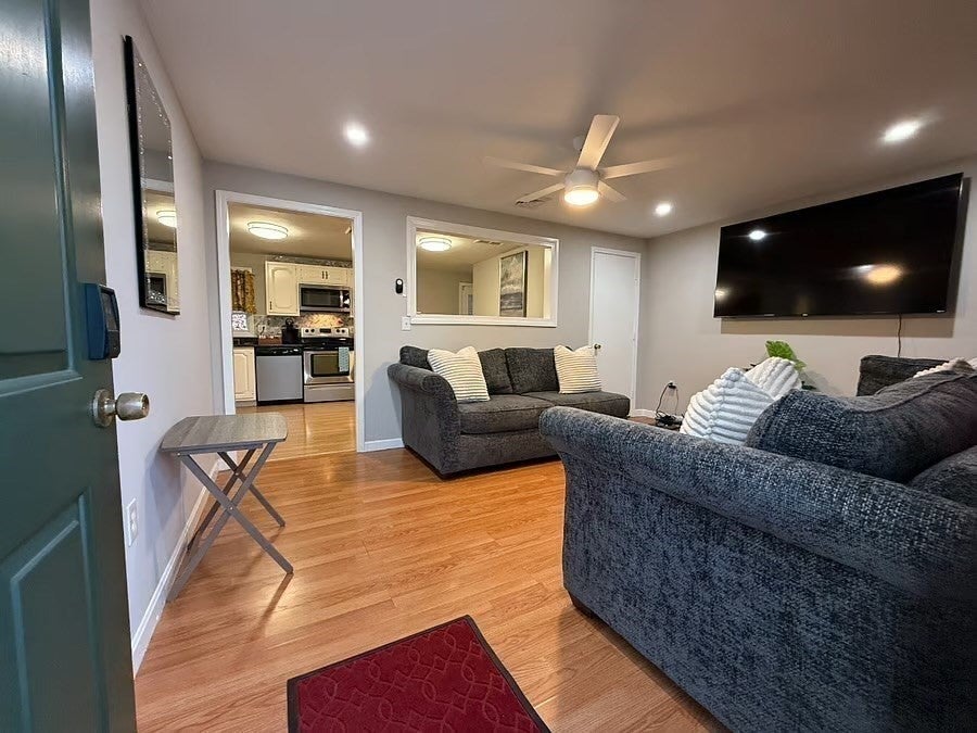89 Westwood Dr #2, Sturbridge, MA, 89 Westwood Dr #2, Sturbridge, MA Photo #4