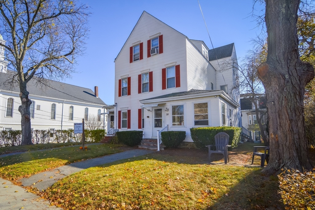 50 W Main St