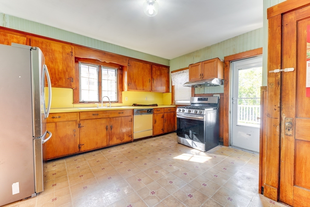 62 Standish Ave, Quincy, MA Photo #4