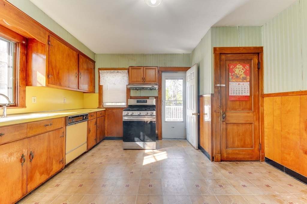 62 Standish Ave, Quincy, MA Photo #5