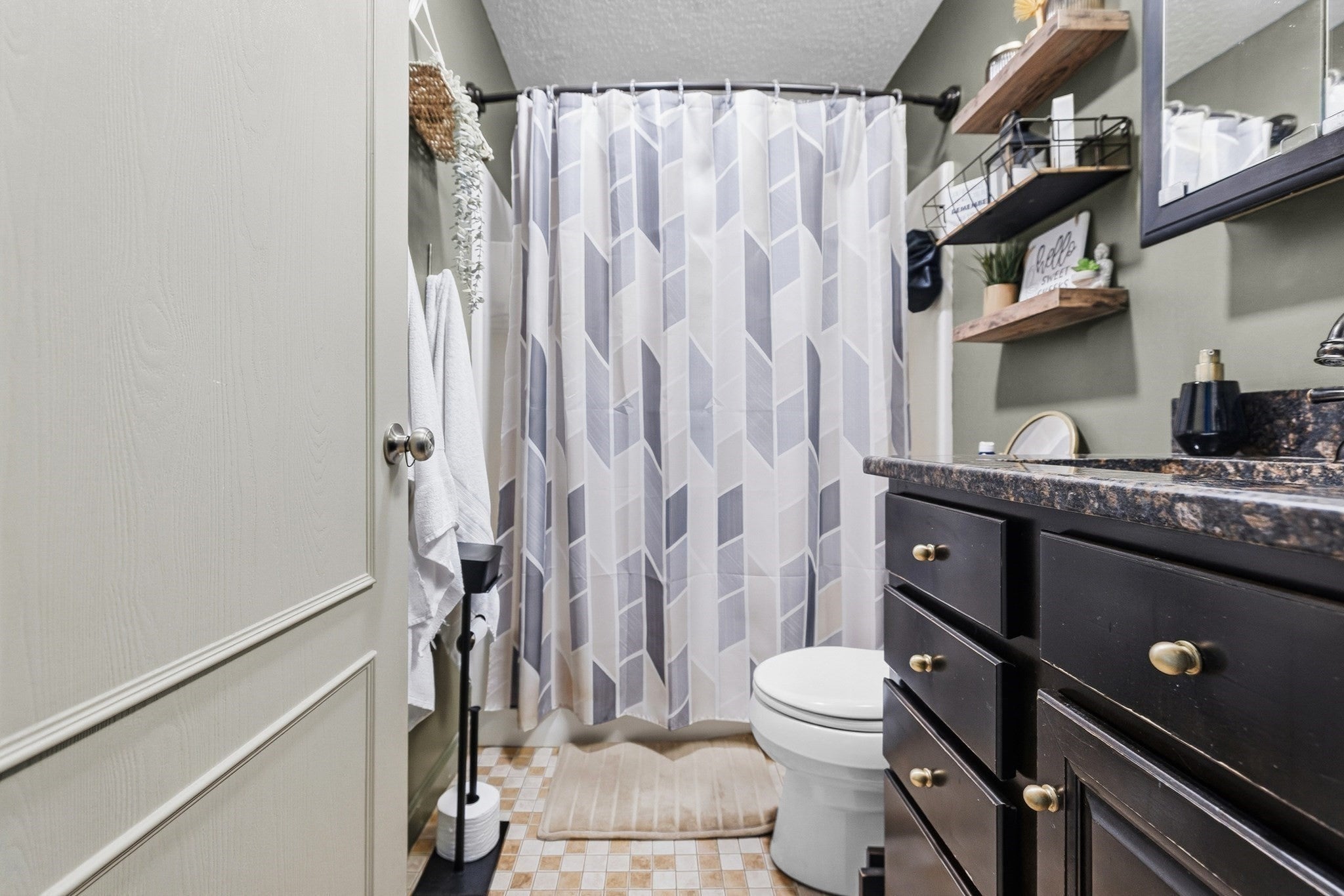 5455 N Main St #20E, Fall River, MA, 5455 N Main St #20E, Fall River, MA Photo #8