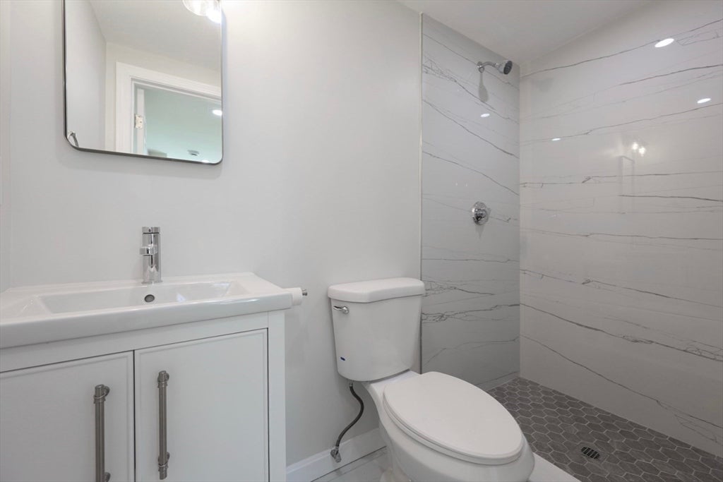 3 Appian Place single fam, Boston, MA Photo #10