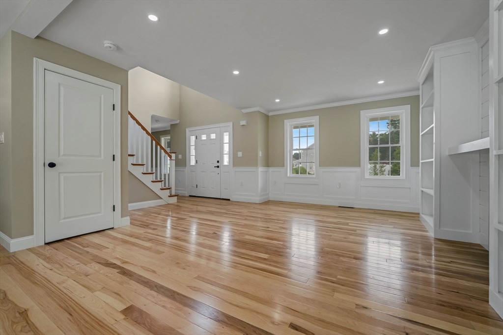 6 Stone Gate Dr
