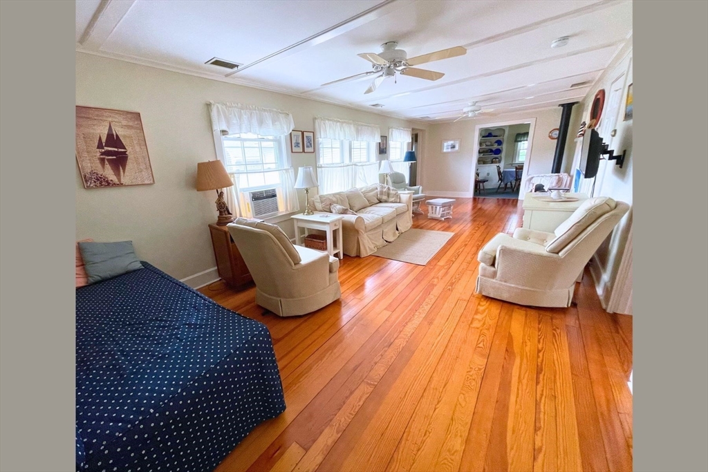 48 Angelica Ave