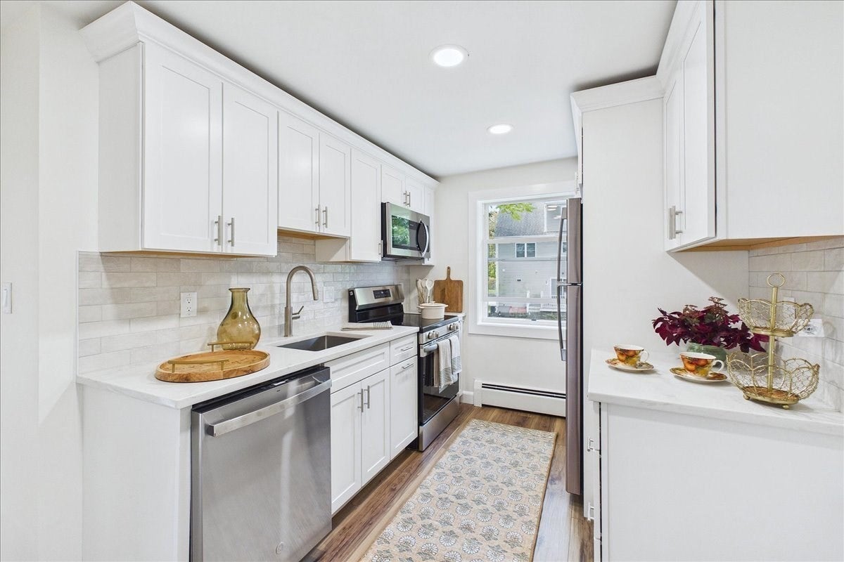 31 Montvale Avenue