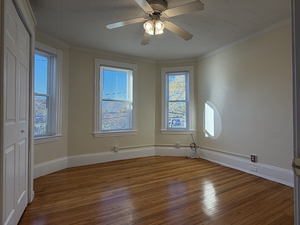 553 Washington Ave 3