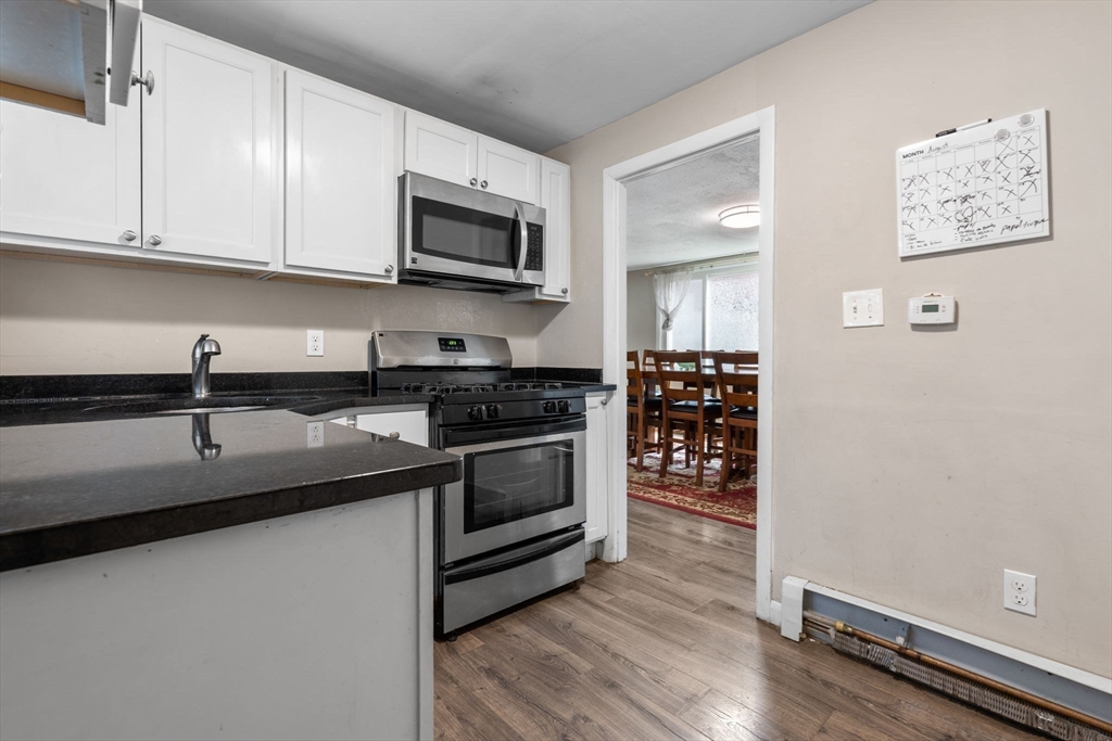 212 High St