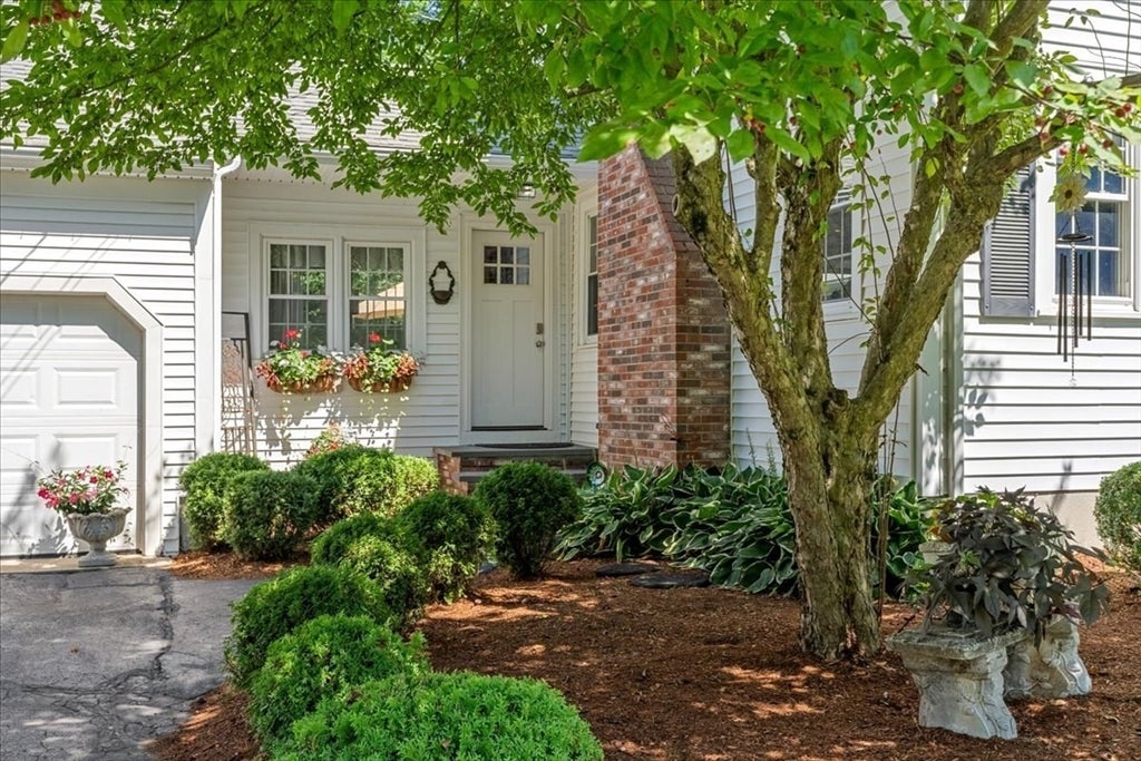 65 Fox Hill Drive, Bridgewater, MA Photo #5