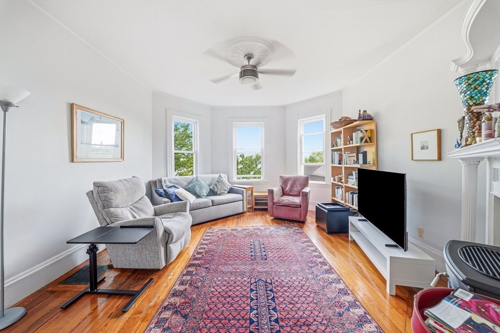 113 Antrim St #3, Cambridge, MA, 113 Antrim St #3, Cambridge, MA Photo #4