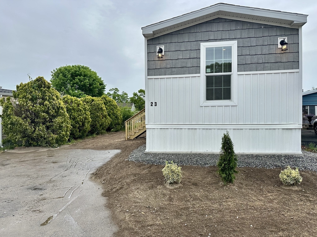 23 Dinny Lane