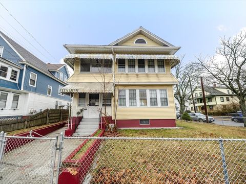 Photo of 570-572 Dickinson St, Springfield, MA 01108 (MLS # 73489629)