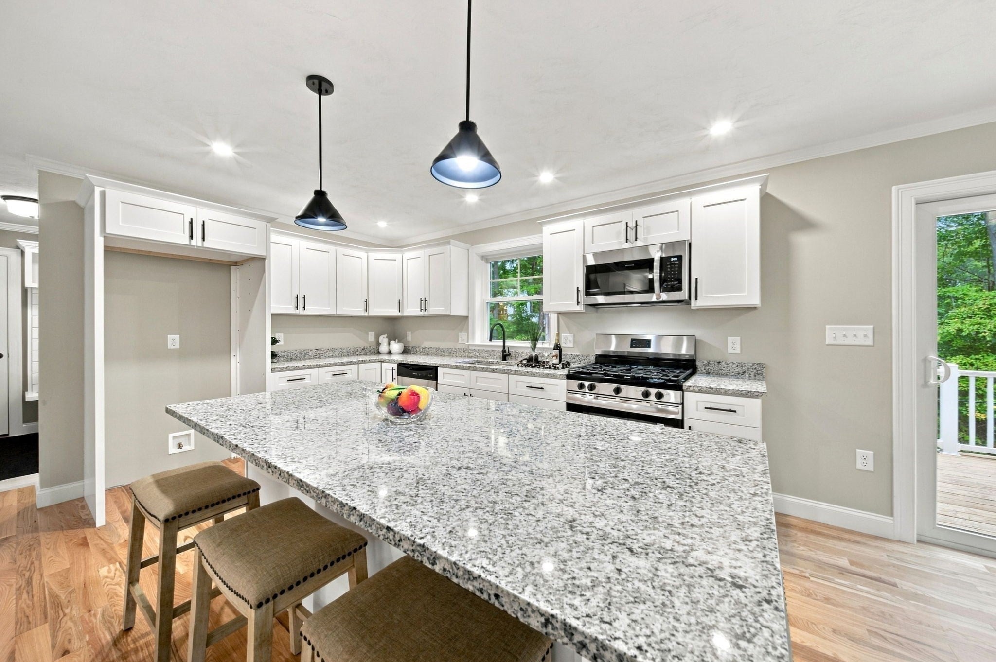81 Sherrick Ave, Holbrook, MA Photo #8