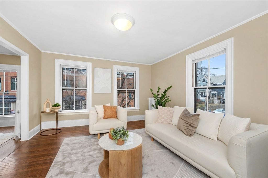 29 Sacramento St 2, Cambridge MA 02138
