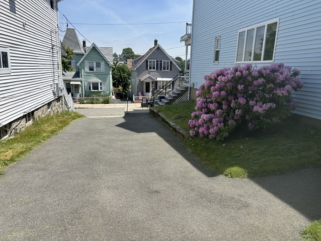 29 Oakland Ave