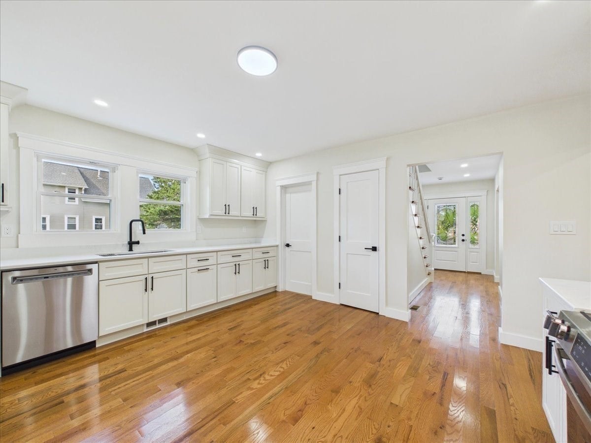 1544 Bridge St, Dracut, MA, 1544 Bridge St, Dracut, MA Photo #15