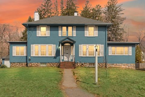 42 Glendale Rd Sharon MA 02067