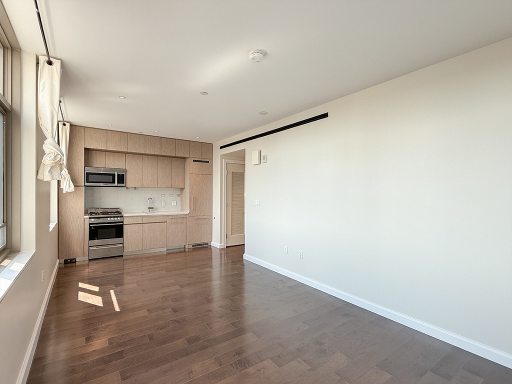 43 Westland Ave 610