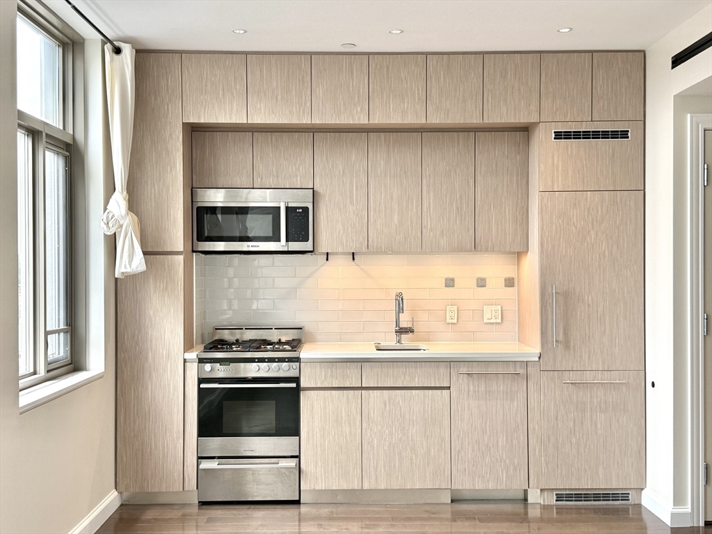 43 Westland Ave 610